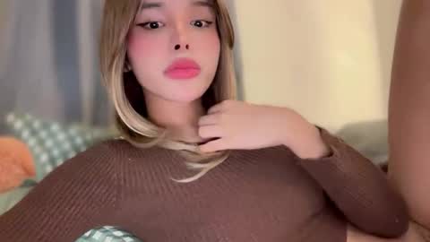 Snapshot of sexybite1 chatting on 11-24-25, 10:37 Seraphina Blaze online show from 11-24-25, 10:37