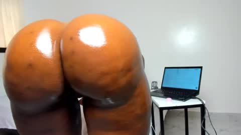 Snapshot of sexybootydoll chatting on 02-17-26, 11:18 sexybootydoll online show from 02-17-26, 11:18