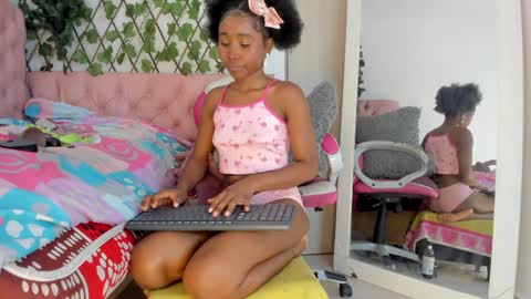 sofia online show from 12-28-24, 01:28