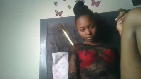 Snapshot of sexybuddy951434 chatting on 11-16-25, 12:16 sexybuddy951434 online show from 11-16-25, 12:16