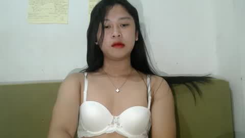 Snapshot of sexycale23 chatting on 10-26-25, 04:13 hunting CALEfornian online show from 10-26-25, 04:13