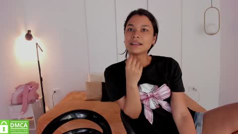 chanell and yina online show from 01-09-25, 06:47