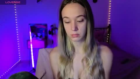 Snapshot of sexycocobutt chatting on 11-02-25, 08:17 Sophia online show from 11-02-25, 08:17