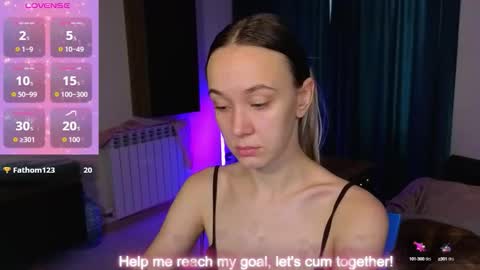 Snapshot of sexycocobutt chatting on 11-13-25, 08:02 Sophia online show from 11-13-25, 08:02