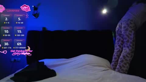 Snapshot of sexycocobutt chatting on 02-13-26, 10:11 Sophia online show from 02-13-26, 10:11