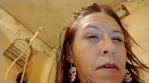 Snapshot of sexycouple6585 chatting on 10-09-25, 04:21 Sexycouple6585 online show from 10-09-25, 04:21