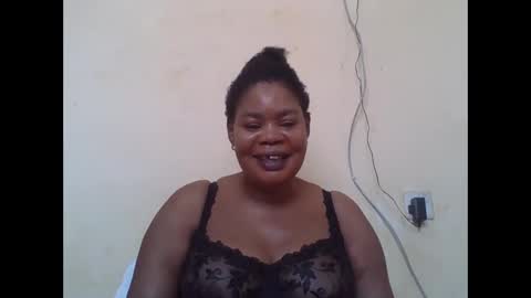 Snapshot of sexydove2 chatting on 10-24-25, 07:27 EMILY online show from 10-24-25, 07:27