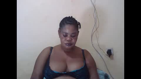 Snapshot of sexydove2 chatting on 10-30-25, 03:30 EMILY online show from 10-30-25, 03:30