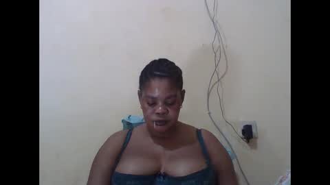 Snapshot of sexydove2 chatting on 10-30-25, 07:14 EMILY online show from 10-30-25, 07:14