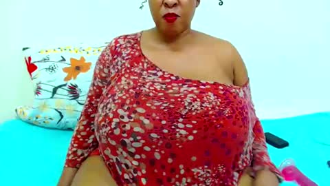 Snapshot of sexyebonylove89 chatting on 02-06-25, 01:32 sexyebonylove89 online show from 02-06-25, 01:32
