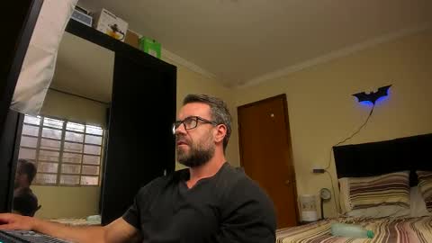 chris online show from 09-16-25, 05:14