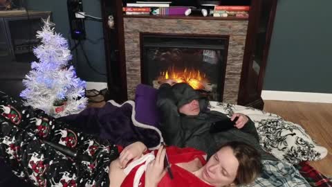 Snapshot of sexygamermomma chatting on 12-23-24, 05:39 sexygamermomma online show from 12-23-24, 05:39