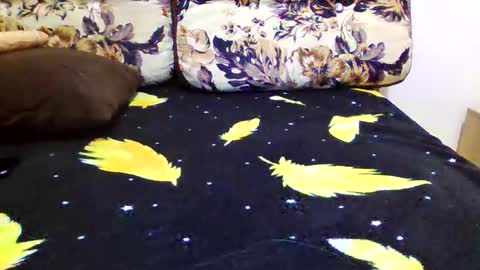 Snapshot of sexygirls9805 chatting on 03-01-25, 03:05 Tiky Flory Lenny online show from 03-01-25, 03:05