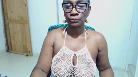 sexyhanny4u online show from 11-10-25, 05:39
