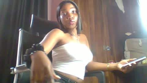 Hailey online show from 09-14-25, 08:46