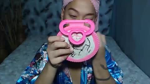 Snapshot of sexyhotrachelle chatting on 03-12-25, 12:15 Rachelle online show from 03-12-25, 12:15