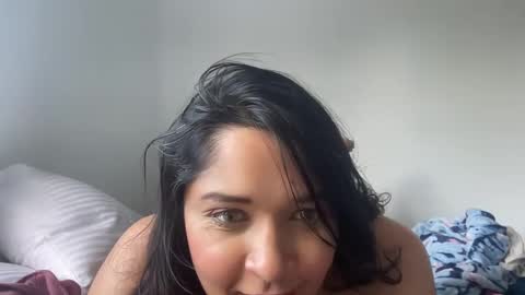Snapshot of sexyindianbabyraver chatting on 09-29-25, 04:23 sexyindianbabyraver online show from 09-29-25, 04:23