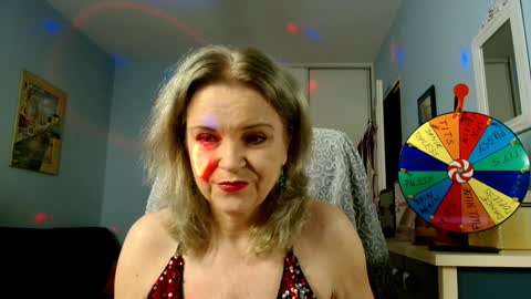 Snapshot of sexyjennyeu chatting on 01-01-25, 08:37 Jenny online show from 01-01-25, 08:37