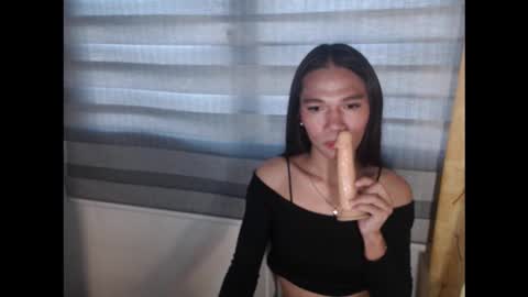 Kagura3 online show from 10-20-25, 02:45