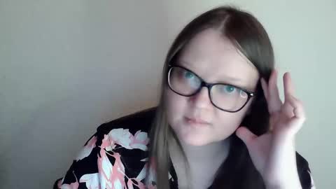 Snapshot of sexykitty_2 chatting on 12-13-24, 04:27 Kate online show from 12-13-24, 04:27