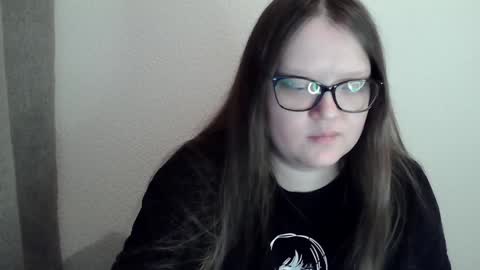 Snapshot of sexykitty_2 chatting on 01-06-25, 01:20 Kate online show from 01-06-25, 01:20