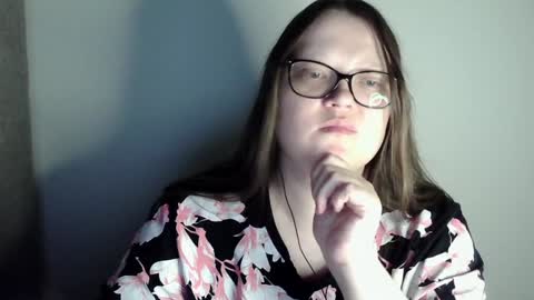 Snapshot of sexykitty_2 chatting on 01-13-25, 05:12 Kate online show from 01-13-25, 05:12