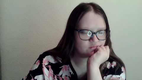 Snapshot of sexykitty_2 chatting on 01-16-25, 04:17 Kate online show from 01-16-25, 04:17