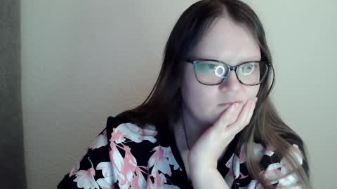 Snapshot of sexykitty_2 chatting on 01-31-25, 02:04 Kate online show from 01-31-25, 02:04