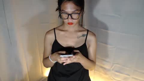 Snapshot of sexylaylia chatting on 10-21-25, 04:57 Laylia3 online show from 10-21-25, 04:57