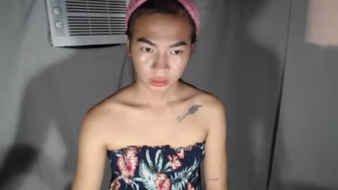 Snapshot of sexylaylia chatting on 10-29-25, 04:59 Laylia3 online show from 10-29-25, 04:59