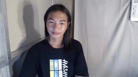 Snapshot of sexylaylia chatting on 11-19-25, 05:29 Laylia3 online show from 11-19-25, 05:29