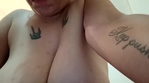 Sexybaby38  Silvrfoxdaddy79 online show from 11-12-25, 06:36