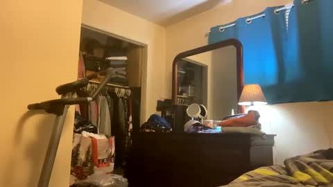 Snapshot of sexylingerie4u2c chatting on 12-17-24, 09:49 FunCpl4u online show from 12-17-24, 09:49