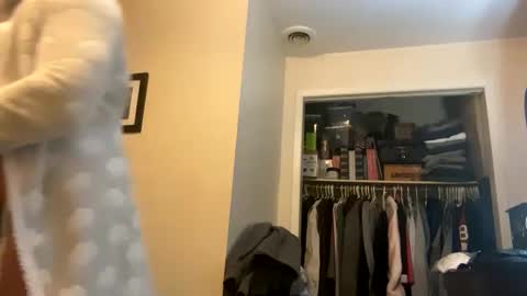 Snapshot of sexylingerie4u2c chatting on 02-28-25, 11:23 FunCpl4u online show from 02-28-25, 11:23