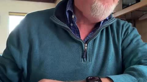 Snapshot of sexyman10091968 chatting on 10-19-25, 06:58 SexyLuke online show from 10-19-25, 06:58