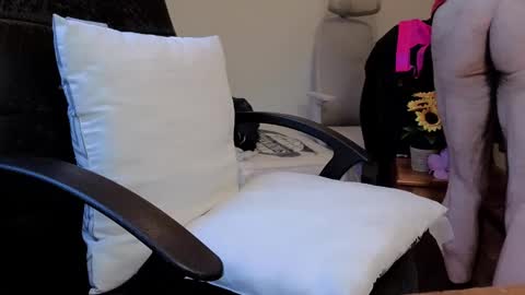 Snapshot of sexyman_fr chatting on 11-01-25, 02:52 Vincent Vega online show from 11-01-25, 02:52