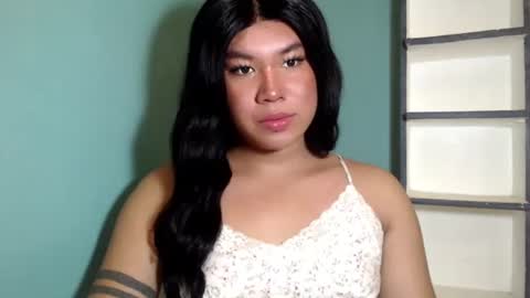 Mika online show from 10-28-25, 04:42