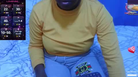 Snapshot of sexymompie chatting on 01-30-25, 07:29 CANDY online show from 01-30-25, 07:29