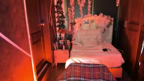 N A F online show from 10-16-25, 07:26