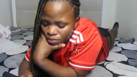 nina online show from 11-18-25, 08:24