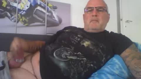 Snapshot of sexypaa chatting on 10-19-25, 01:01 sexypaa online show from 10-19-25, 01:01