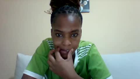 DOVY ACHIENG online show from 02-24-25, 12:37