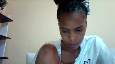 DOVY ACHIENG online show from 03-01-25, 09:18