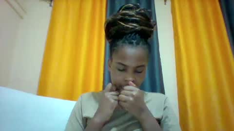 DOVY ACHIENG online show from 03-04-25, 09:00