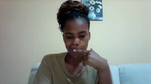 DOVY ACHIENG online show from 03-05-25, 01:28