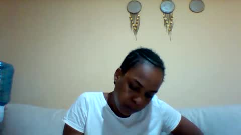 DOVY ACHIENG online show from 09-11-25, 10:04