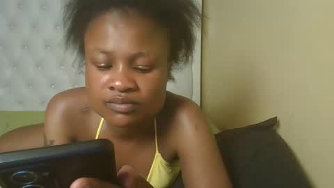 Snapshot of sexyqueenivy chatting on 10-29-25, 07:15 queenivy online show from 10-29-25, 07:15