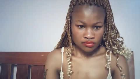 queenivy online show from 01-12-26, 02:22