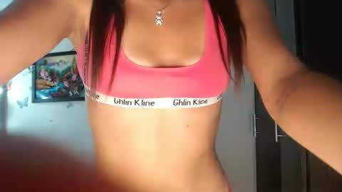 Snapshot of sexyschoolagebabe19 chatting on 10-04-25, 01:14 Sofia online show from 10-04-25, 01:14