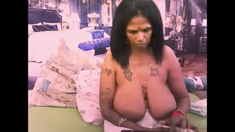 sexyva4u2luv online show from 10-31-25, 07:48